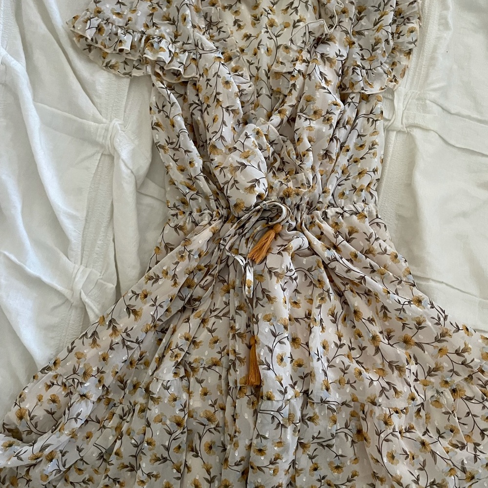 Floral v neck mini dress
